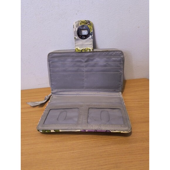 Vera Bradley (1) Purse (2) Wallets (1) CD Carrier (1) Makeup Bag Lot of 5 - Picture 6 of 16